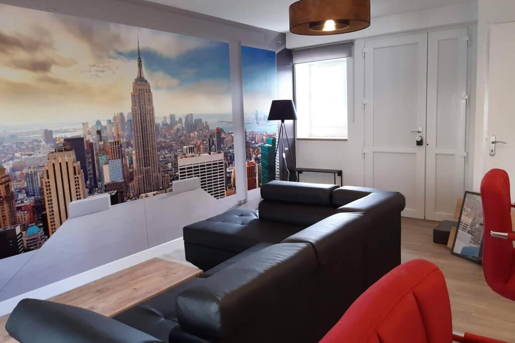 Appartement Renove Le New-York En Centre Ville - Terrasse Et Parking - Non Climatise La Roche-Chalais Bagian luar foto